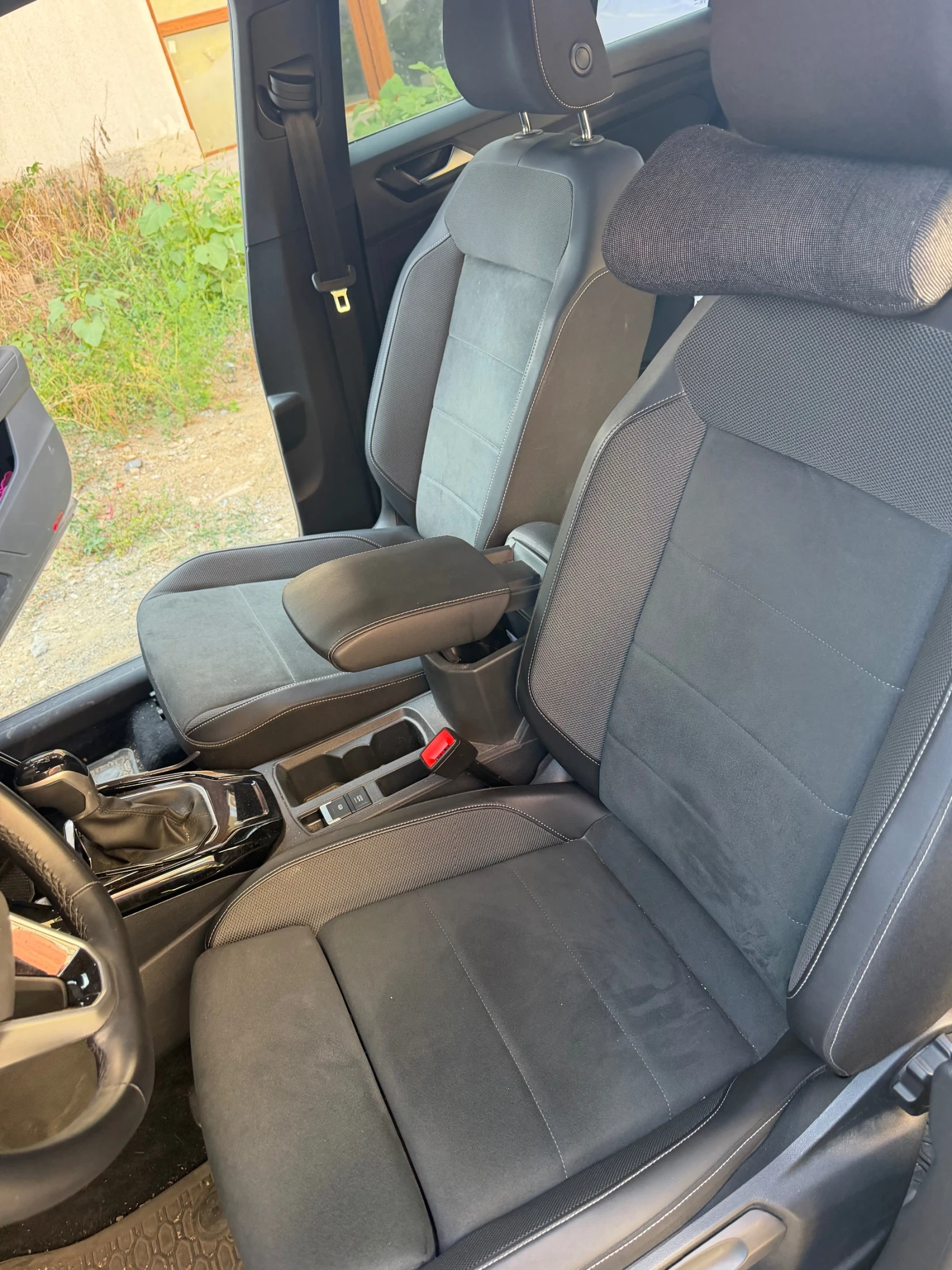 VW T-Roc, снимка 9 - Автомобили и джипове - 54632300