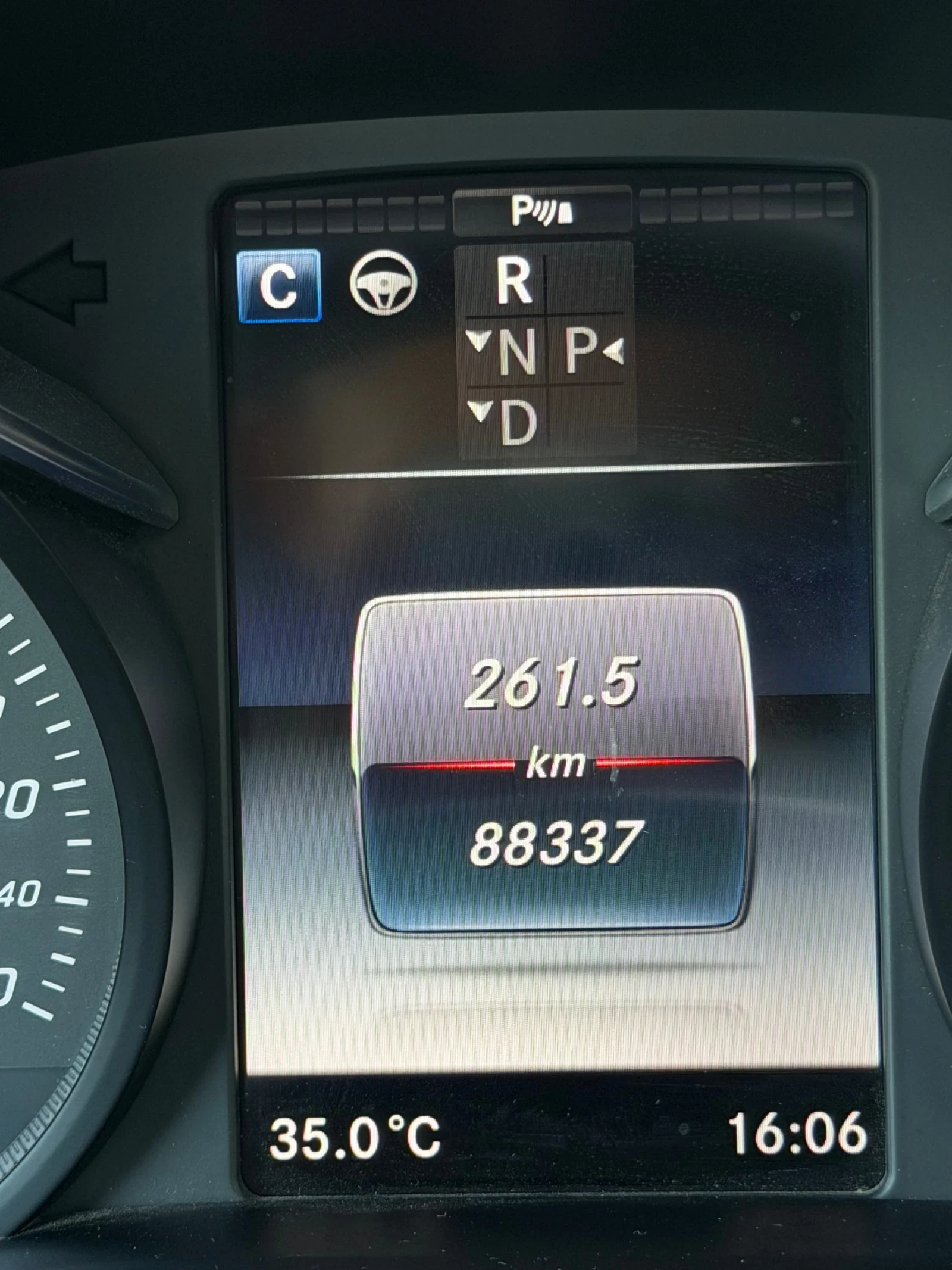 Mercedes-Benz GLC 250 2.5 Бензин , снимка 15 - Автомобили и джипове - 55847125