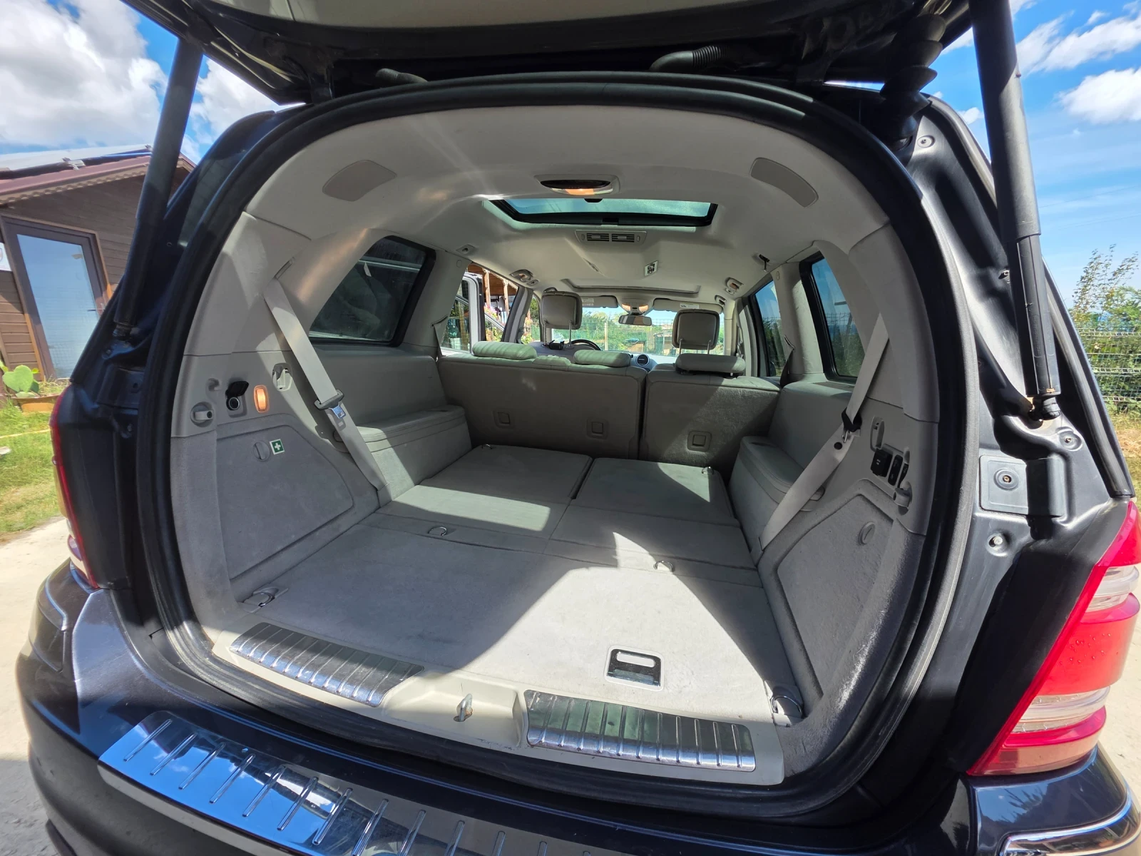 Mercedes-Benz GL 550, снимка 7 - Автомобили и джипове - 56210200