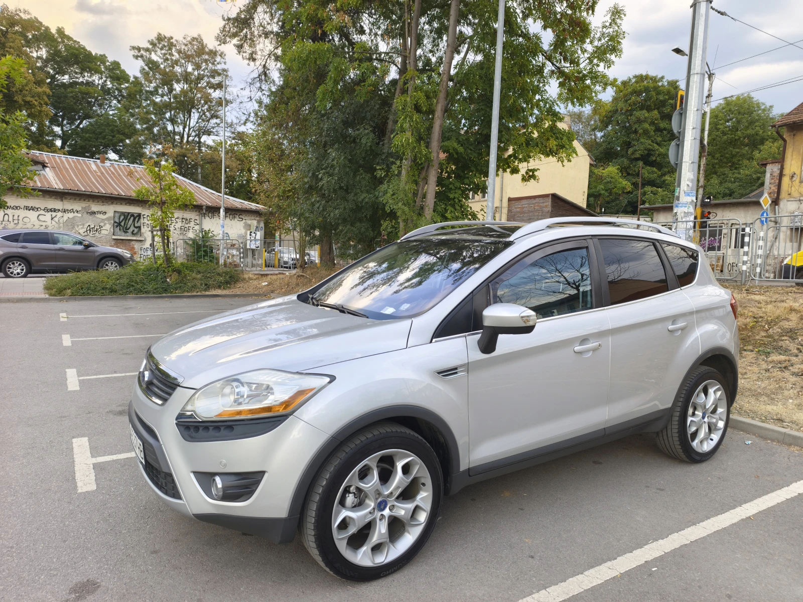 Ford Kuga Titanium, снимка 2 - Автомобили и джипове - 56575263
