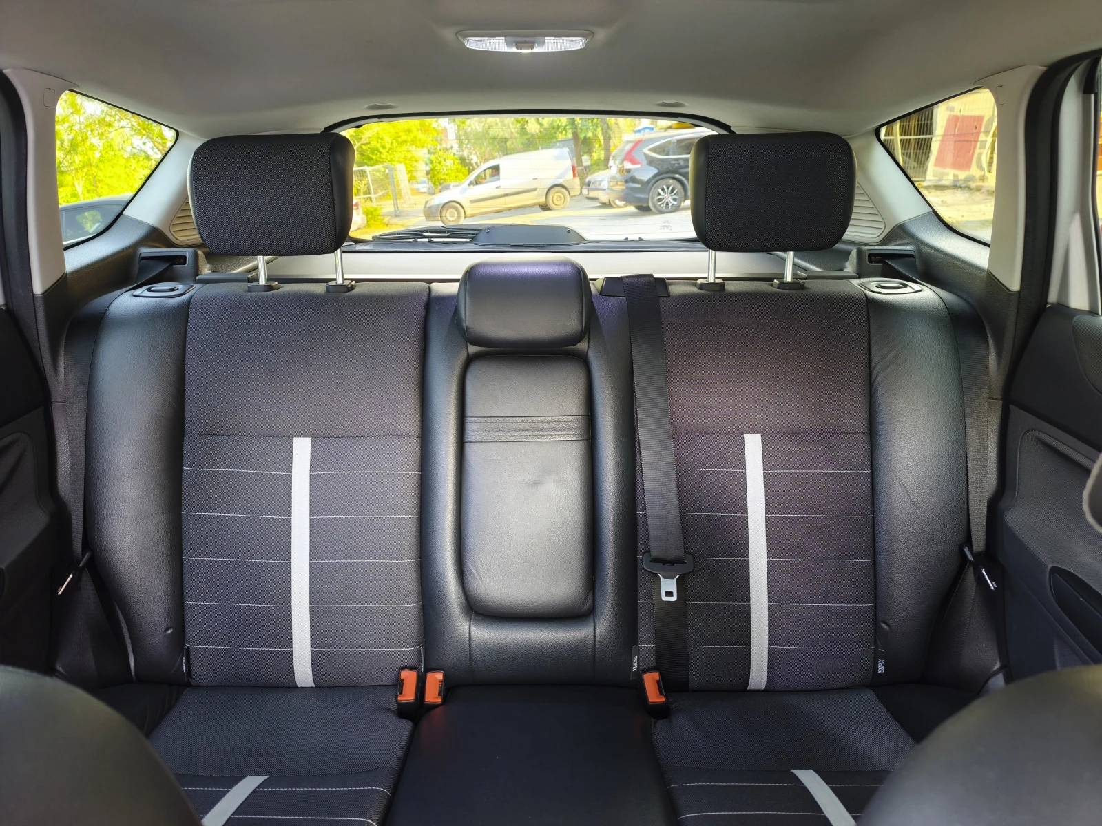 Ford Kuga Titanium, снимка 13 - Автомобили и джипове - 56575263