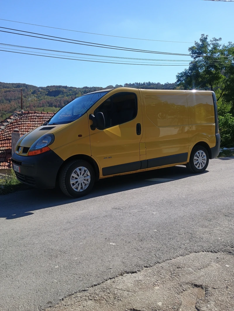 Renault Trafic 1.9dci, снимка 1 - Бусове и автобуси - 47396253