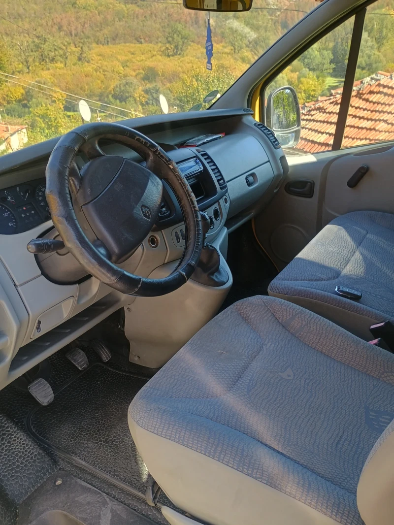 Renault Trafic 1.9dci, снимка 5 - Бусове и автобуси - 47396253