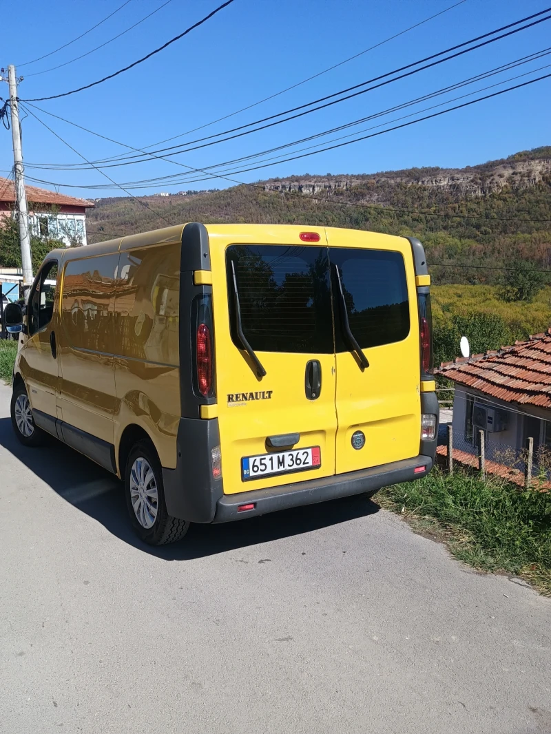 Renault Trafic 1.9dci, снимка 7 - Бусове и автобуси - 47396253