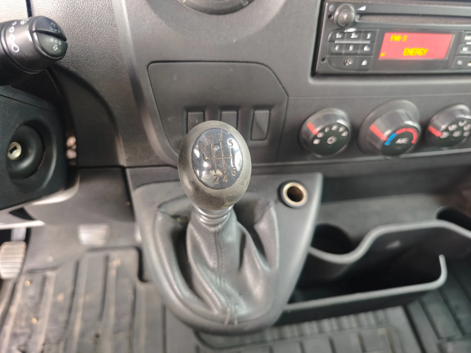 Nissan NV400 2.3 ЛИЗИНГ, снимка 10 - Бусове и автобуси - 51145566