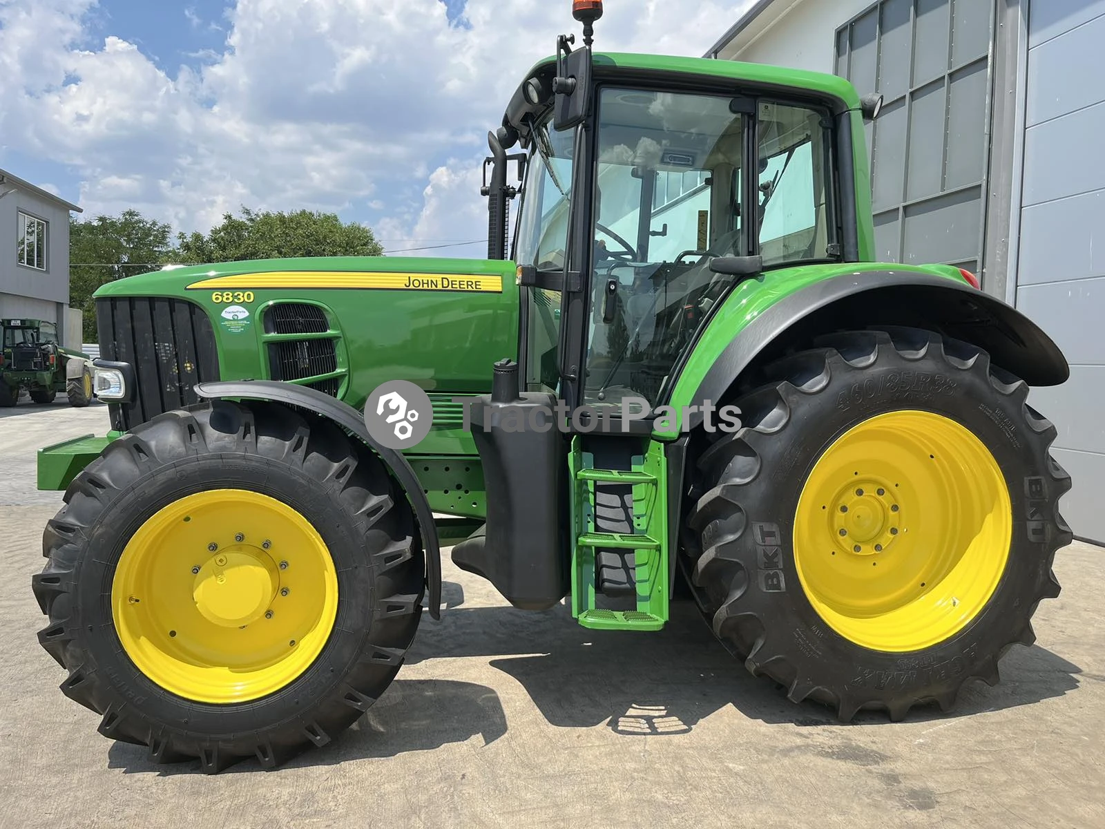 Трактор John Deere 6830 - изображение 3