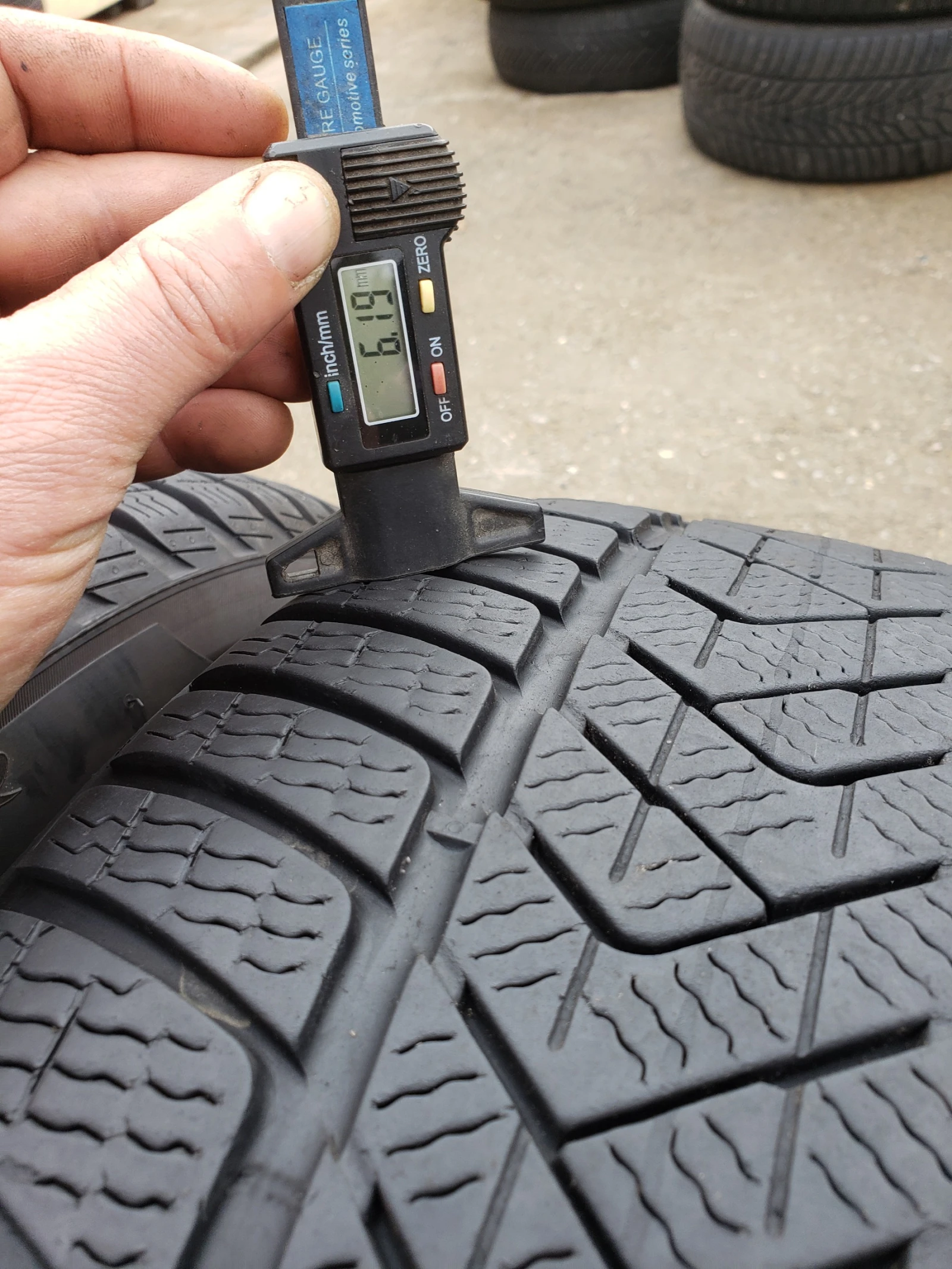 ���� 235/45R18 | Mobile.bg � ����������� 9