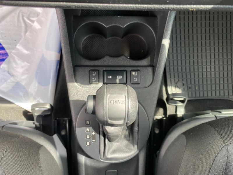 Skoda Fabia 62000км Автоматик, снимка 13 - Автомобили и джипове - 51484613