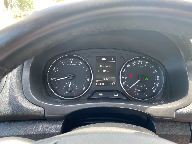 Skoda Fabia 62000км Автоматик, снимка 11 - Автомобили и джипове - 51484613