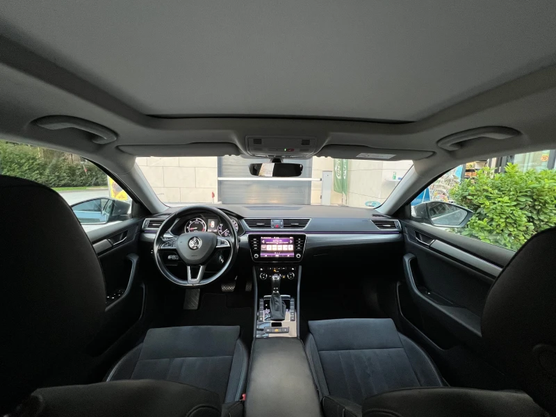 Skoda Superb 2.0 TDI EDITION PANORAMA ALCANTARA, снимка 10 - Автомобили и джипове - 52659354