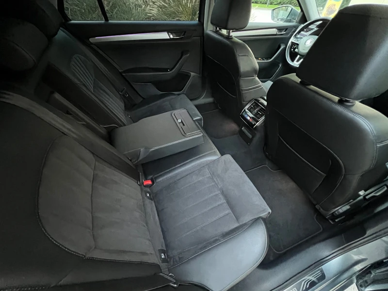 Skoda Superb 2.0 TDI EDITION PANORAMA ALCANTARA, снимка 12 - Автомобили и джипове - 52659354
