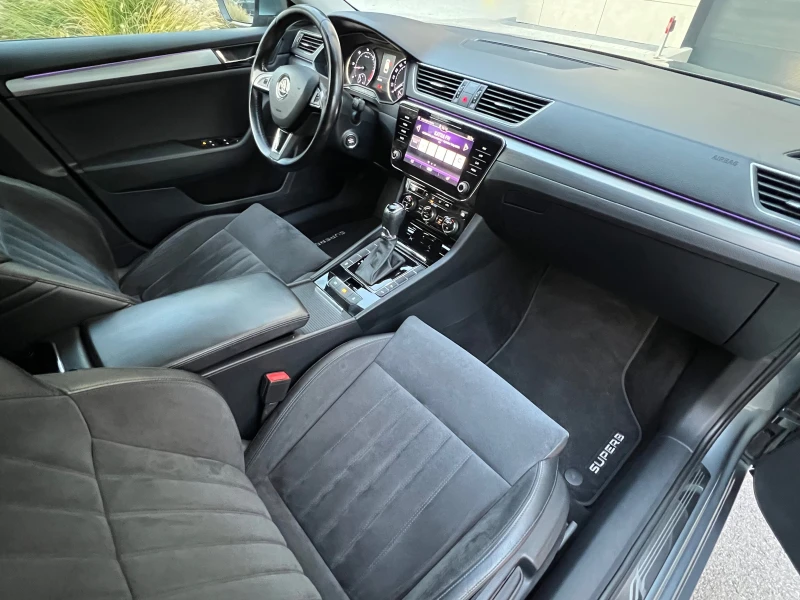 Skoda Superb 2.0 TDI EDITION PANORAMA ALCANTARA, снимка 8 - Автомобили и джипове - 52659354