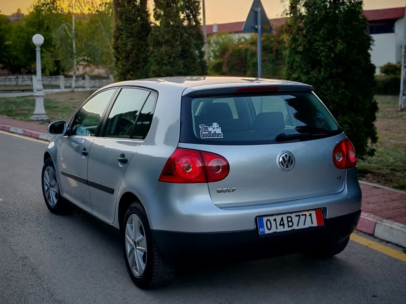 VW Golf 1.6, снимка 7 - Автомобили и джипове - 52140072