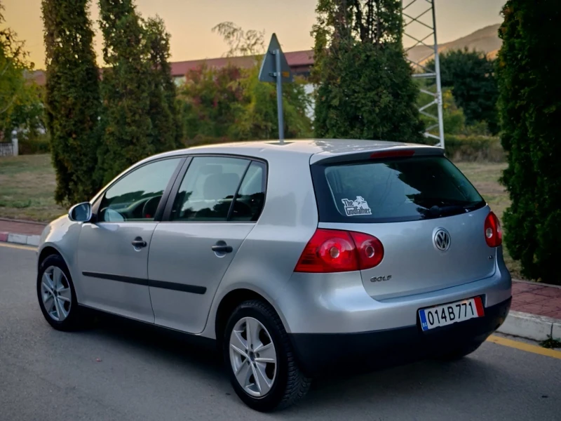 VW Golf 1.6, снимка 9 - Автомобили и джипове - 52140072