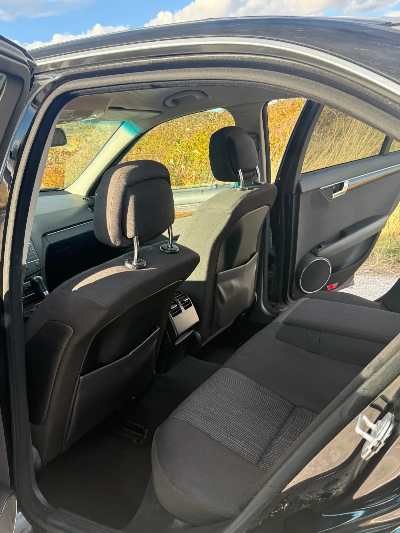 Mercedes-Benz C 320 AVANGARDE, снимка 13 - Автомобили и джипове - 52213762