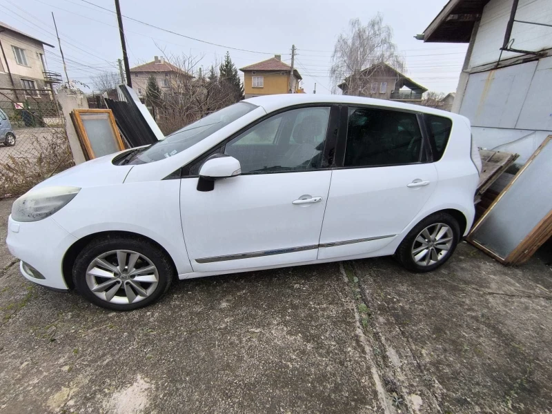 Renault Megane SCENIC, снимка 3 - Автомобили и джипове - 52873142