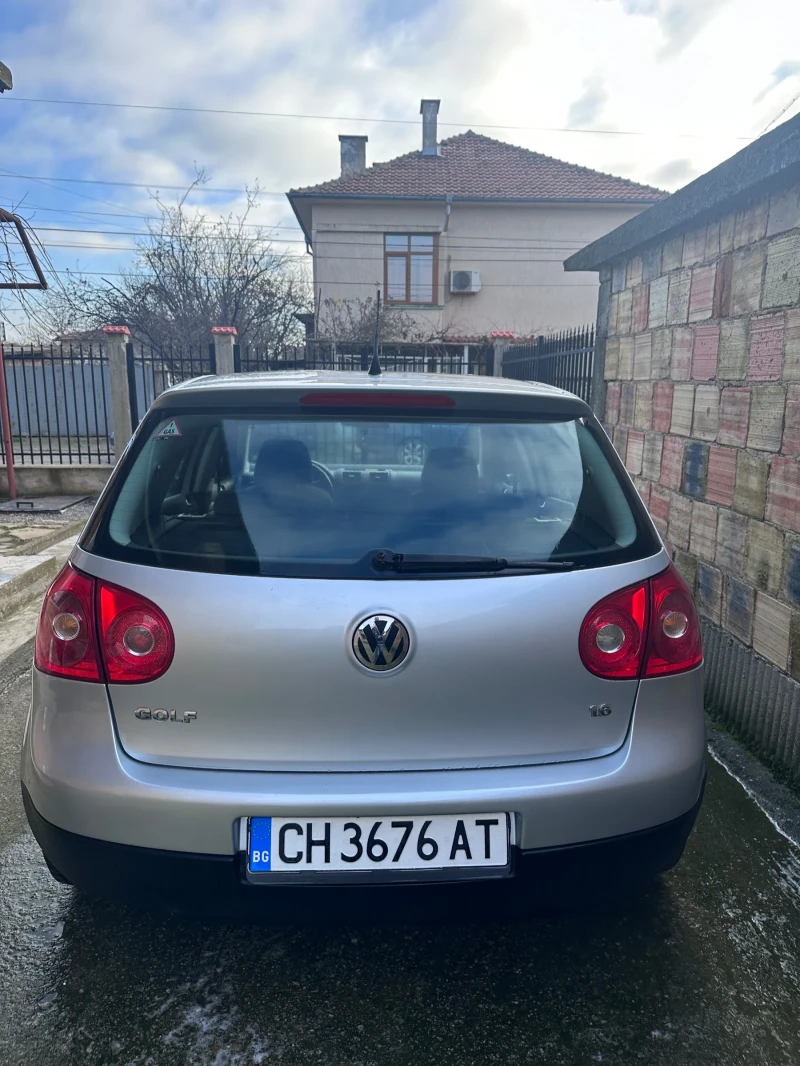 VW Golf 1.6, снимка 3 - Автомобили и джипове - 52904360