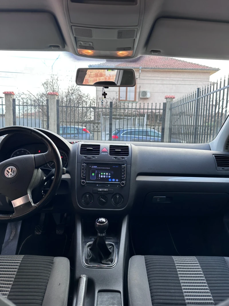 VW Golf 1.6, снимка 5 - Автомобили и джипове - 52904360