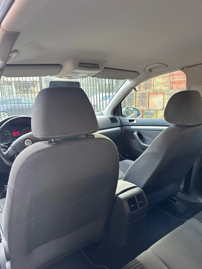 VW Golf 1.6, снимка 9 - Автомобили и джипове - 52904360