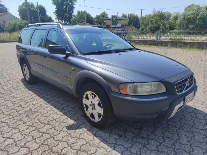 Volvo Xc70 2.4d, 163кс, 06г, 4x4, , Италия , снимка 4 - Автомобили и джипове - 53280229