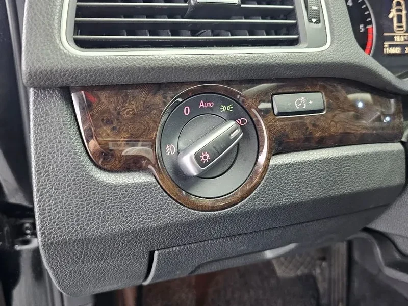 VW Passat 2.0 TDI, снимка 17 - Автомобили и джипове - 54298602