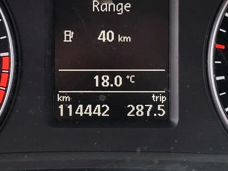 VW Passat 2.0 TDI, снимка 8 - Автомобили и джипове - 54298602