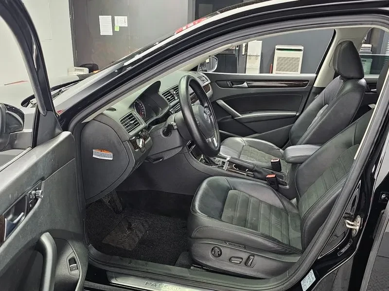 VW Passat 2.0 TDI, снимка 10 - Автомобили и джипове - 54298602