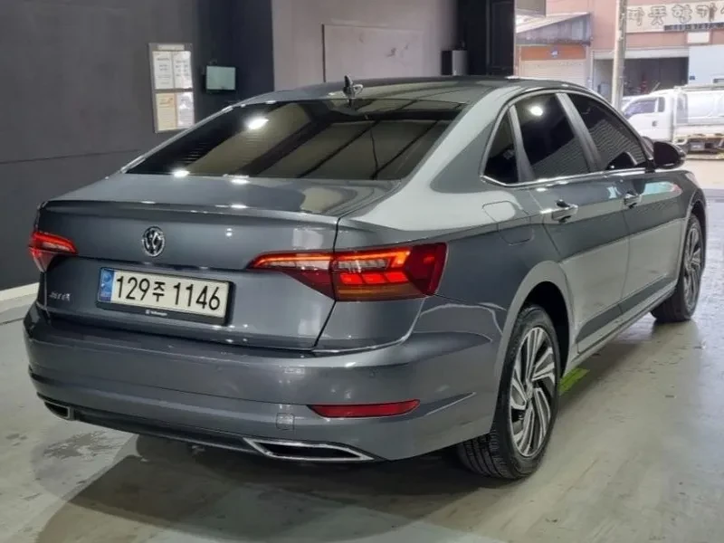VW Jetta 1.5 TSI PRESTIGE, снимка 2 - Автомобили и джипове - 55357296