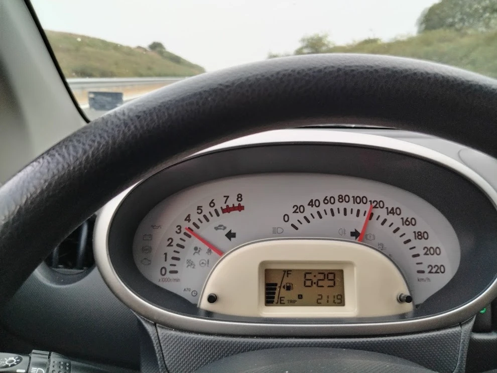 Daihatsu Sirion   TOYOTA SPORT - изображение 9