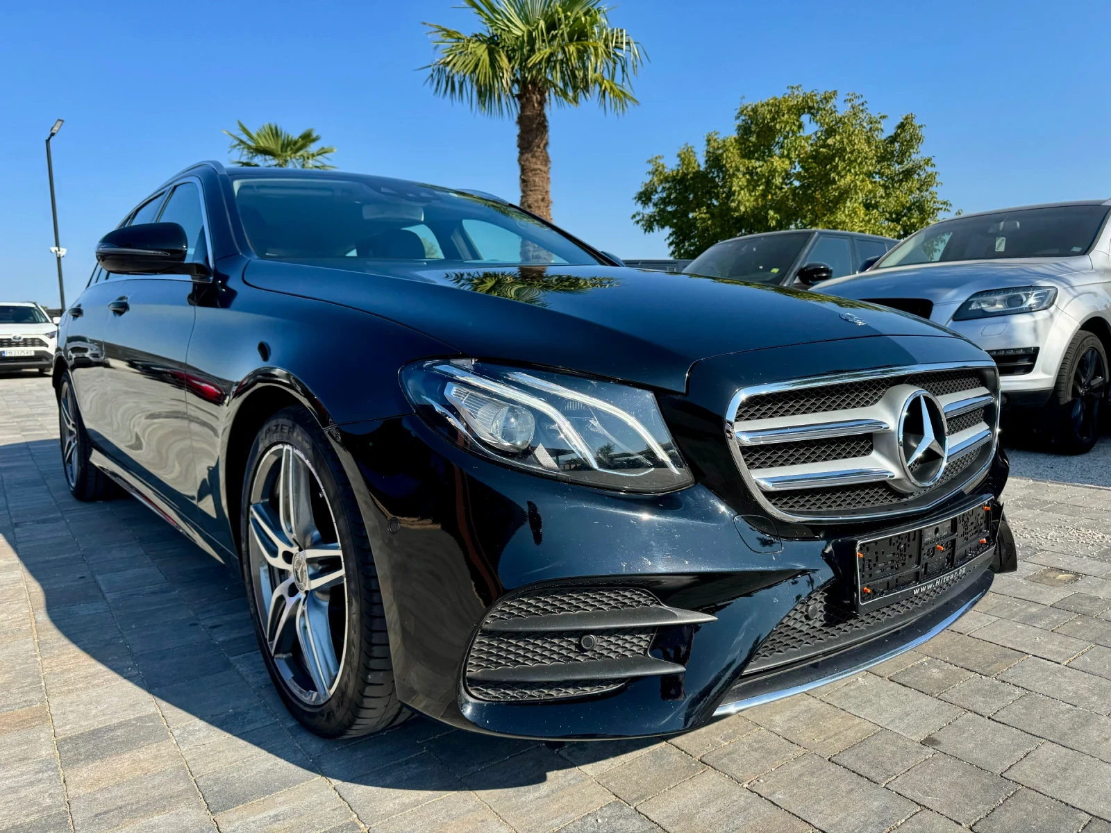 Mercedes-Benz E 220 AMG* HeadUP* 4-MATIC* FACE*  - [1] 