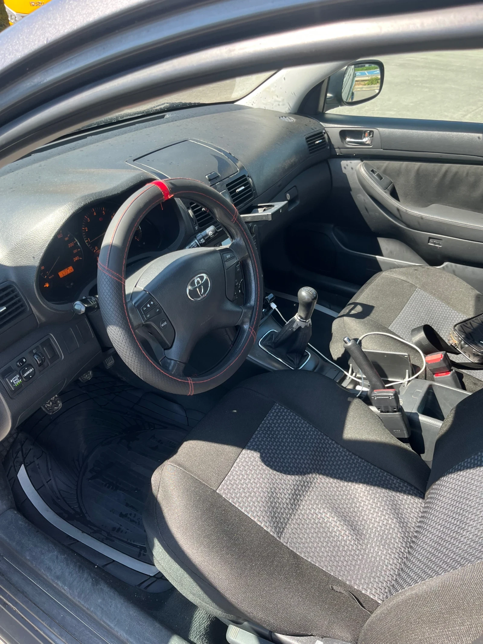 Toyota Avensis 1.6 + LPG - изображение 9