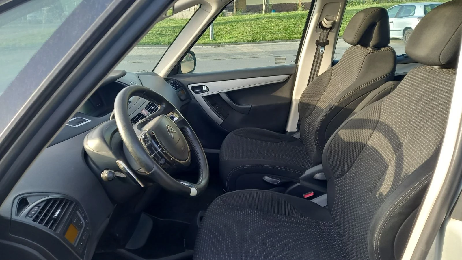 Citroen Grand C4 Picasso  - изображение 7