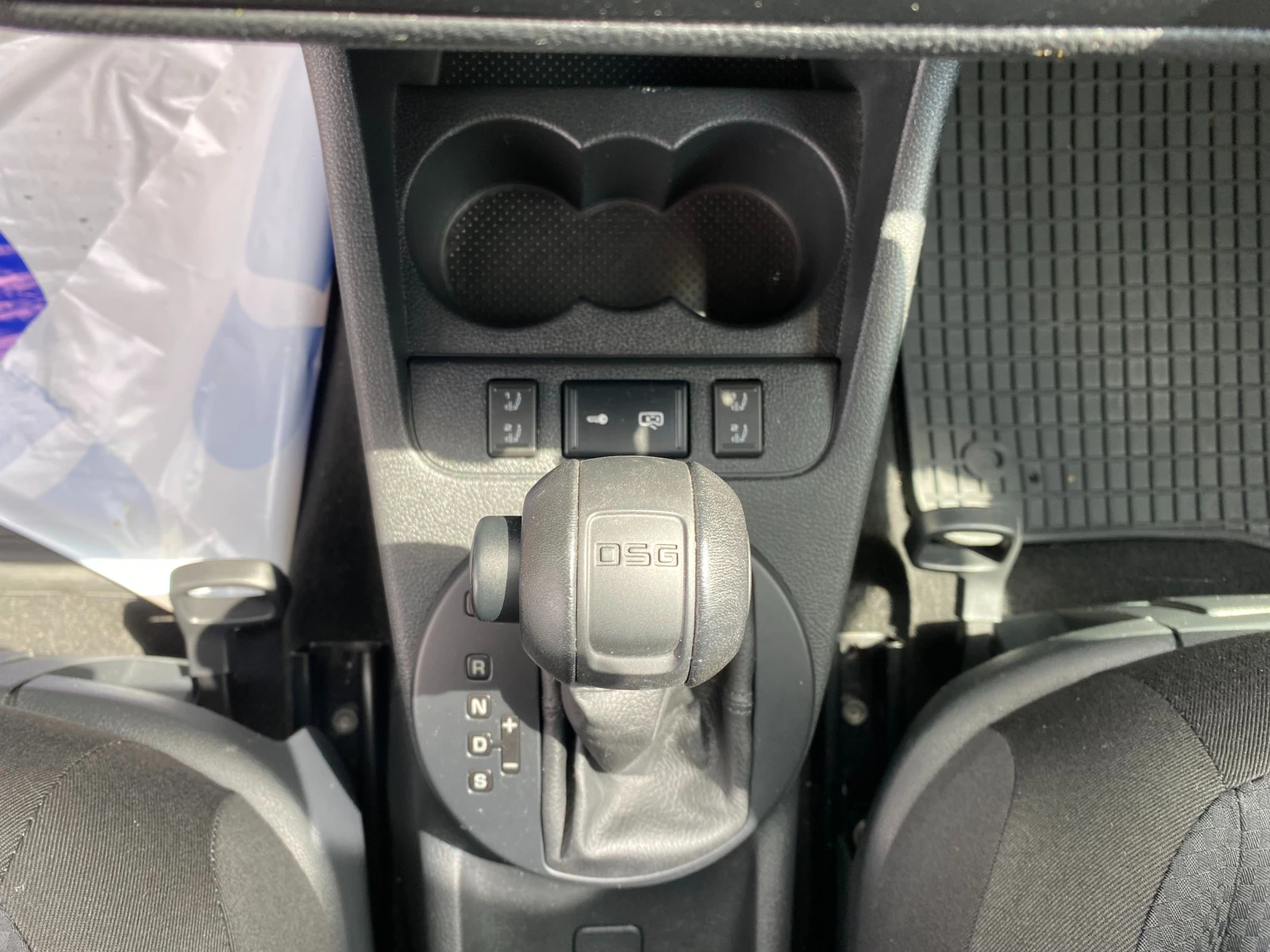 Skoda Fabia 62000км Автоматик | Mobile.bg — изображение 13