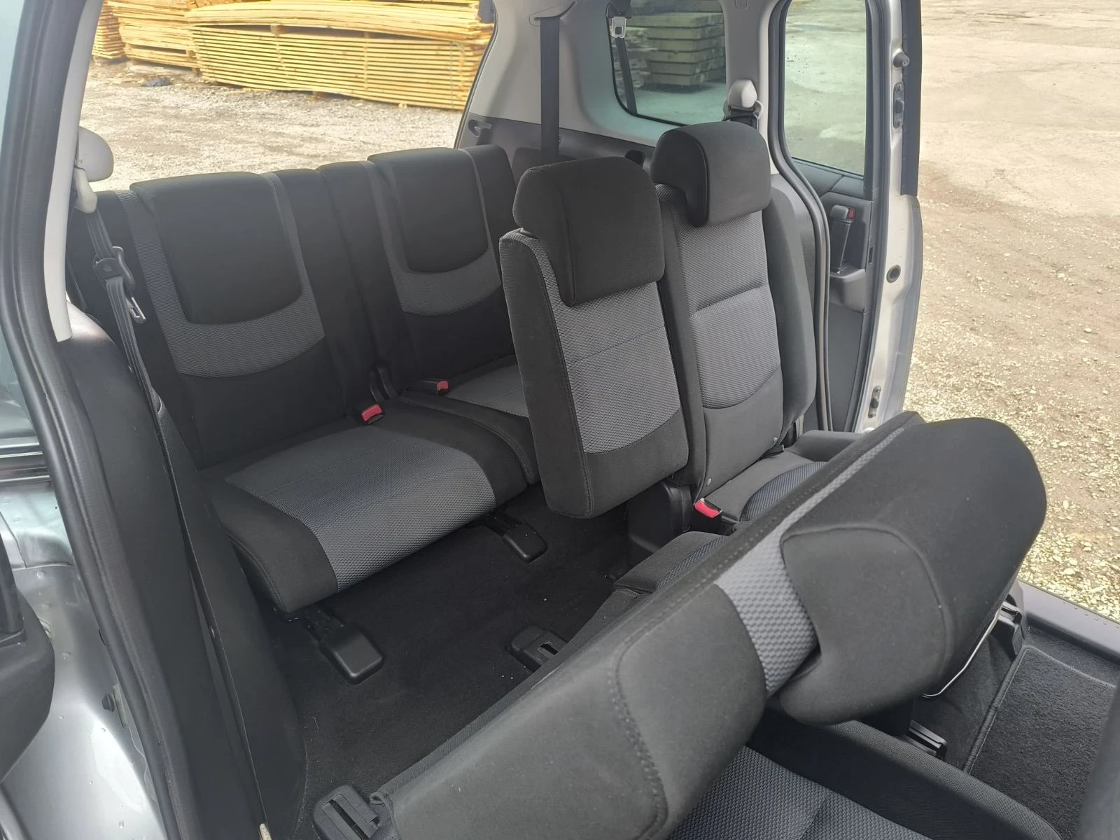 Mazda 5 2.0i - изображение 9