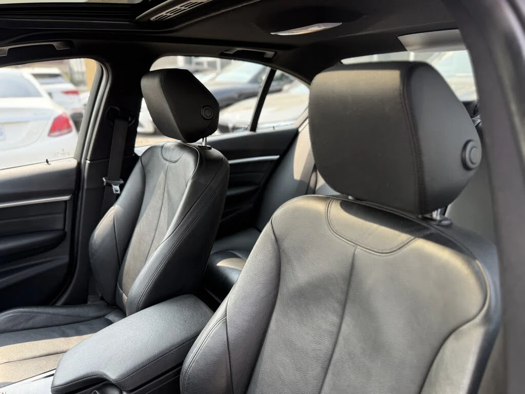 BMW 330 * М-Package* * HeadUp* AвтоКредит* (ЦЕНА ДО БГ) - изображение 10