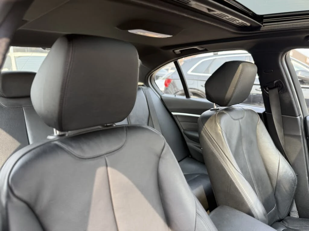 BMW 330 * �-Package* * HeadUp* A���������* (���� �� ��) | Mobile.bg � ����������� 14