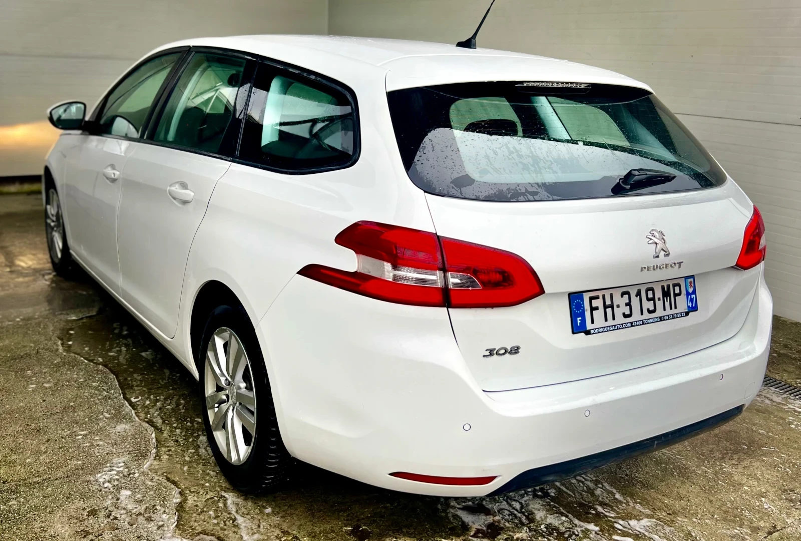 Peugeot 308 1.5, снимка 5 - Автомобили и джипове - 53958160