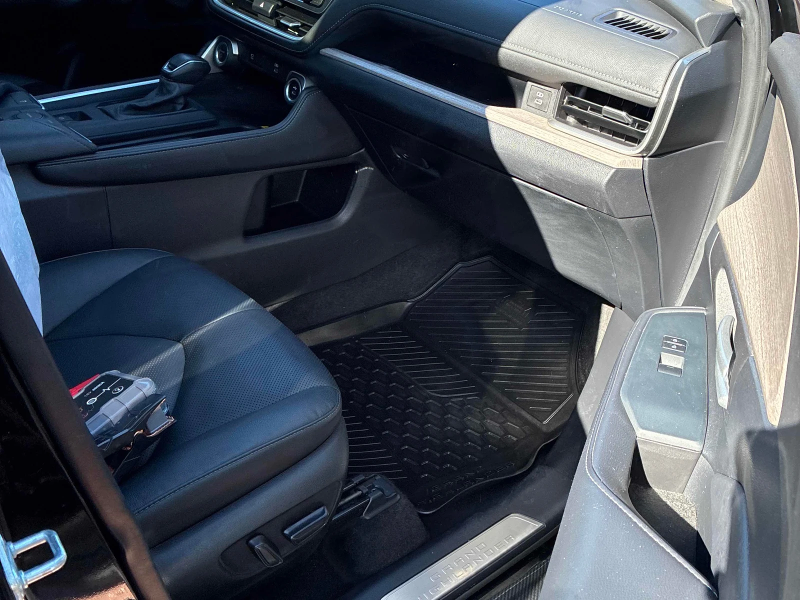 Toyota Grand Highlander HYBRID LIMITED * 7 ������ * 360 ������ * CARFAX *  | Mobile.bg � ����������� 9