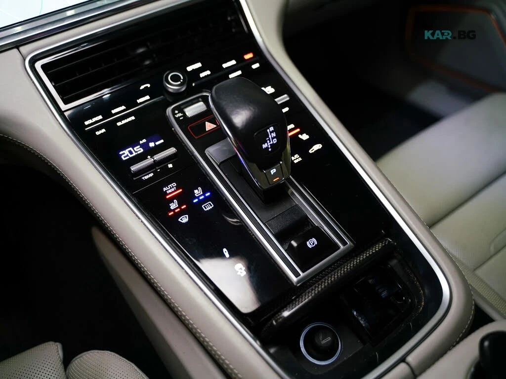 Porsche Panamera 4S* AWD* BOSE* ОБДУХВАНЕ* 360* КАМЕРИ* ПАНО* , снимка 17 - Автомобили и джипове - 54576914