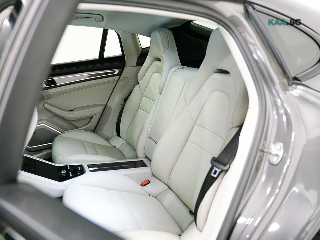 Porsche Panamera 4S* AWD* BOSE* ОБДУХВАНЕ* 360* КАМЕРИ* ПАНО* , снимка 12 - Автомобили и джипове - 54576914