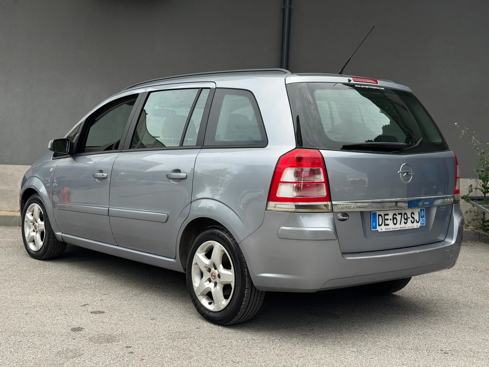 Opel Zafira 1.9 cdti 7 места, снимка 3 - Автомобили и джипове - 54765917