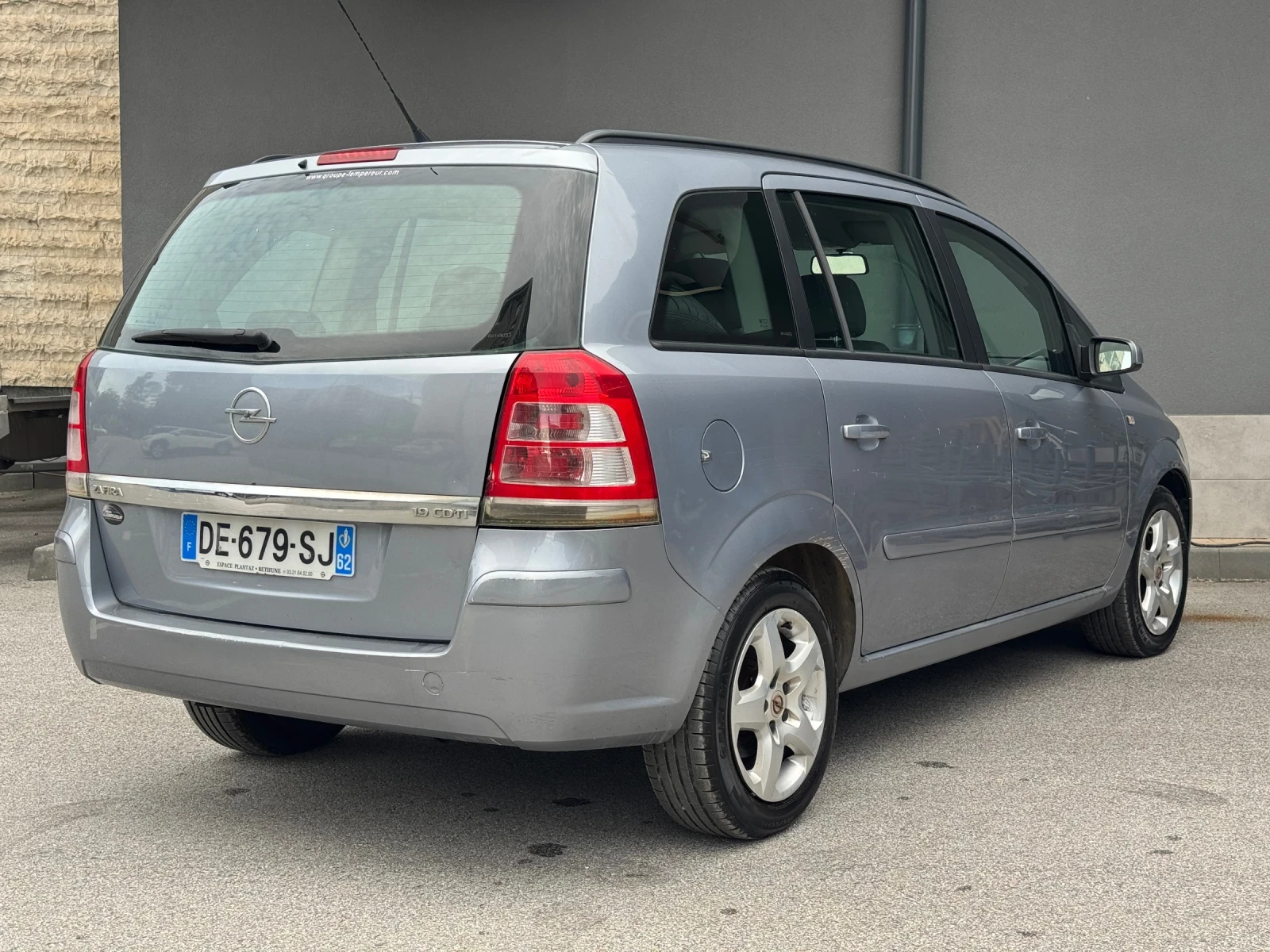 Opel Zafira 1.9 cdti 7 места, снимка 4 - Автомобили и джипове - 54765917
