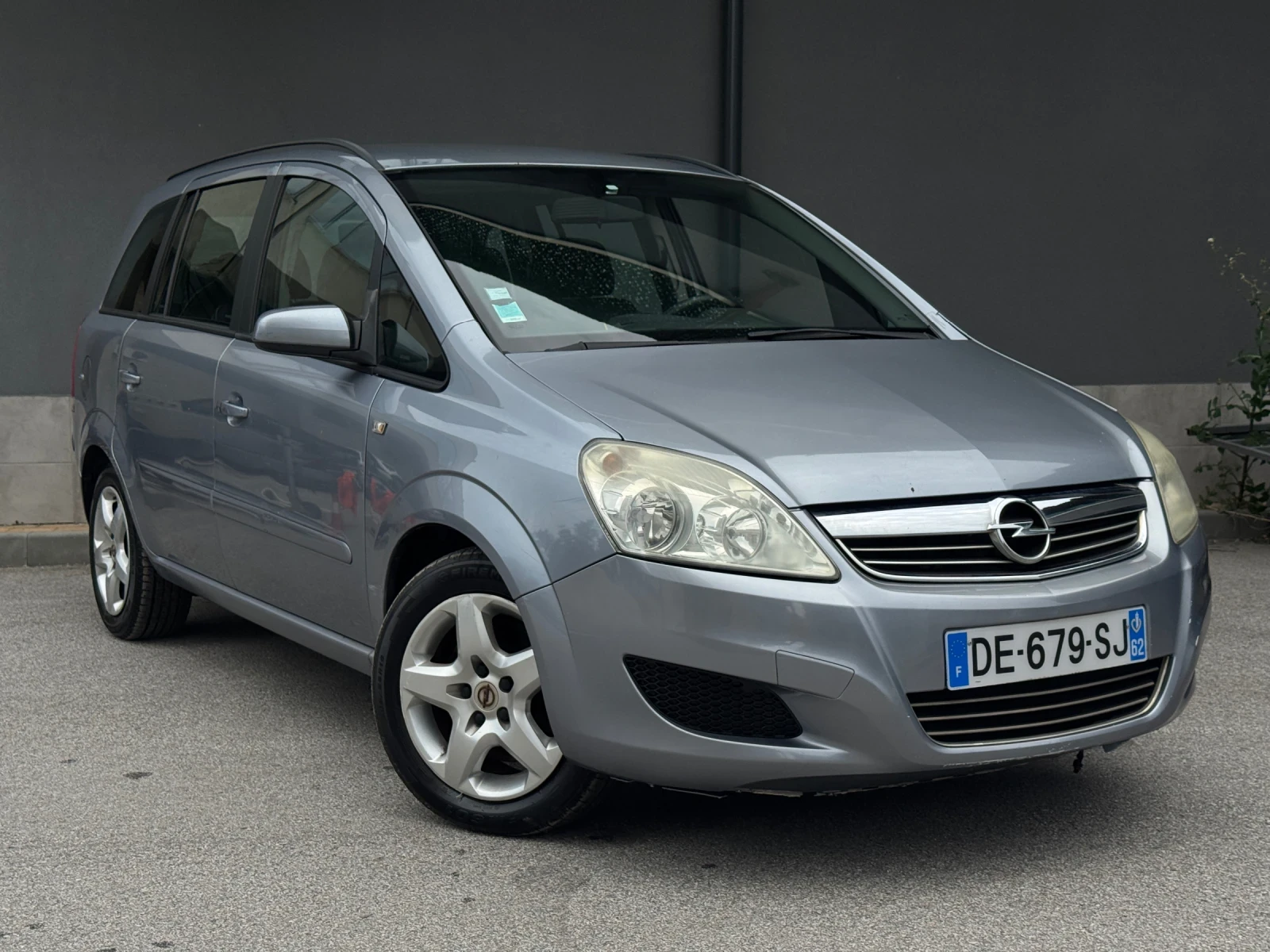 Opel Zafira 1.9 cdti 7 места, снимка 2 - Автомобили и джипове - 54765917