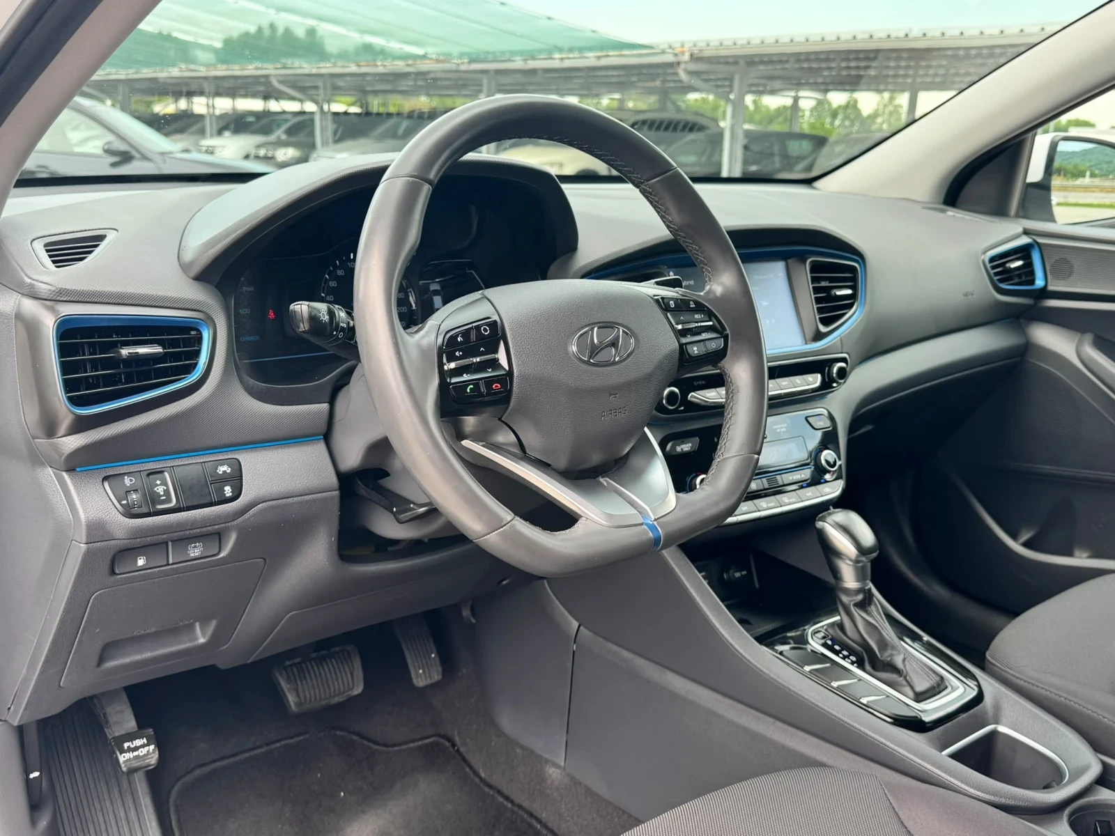 Hyundai Ioniq Топ състояние лизинг бензин хибрид , снимка 7 - Автомобили и джипове - 54883197