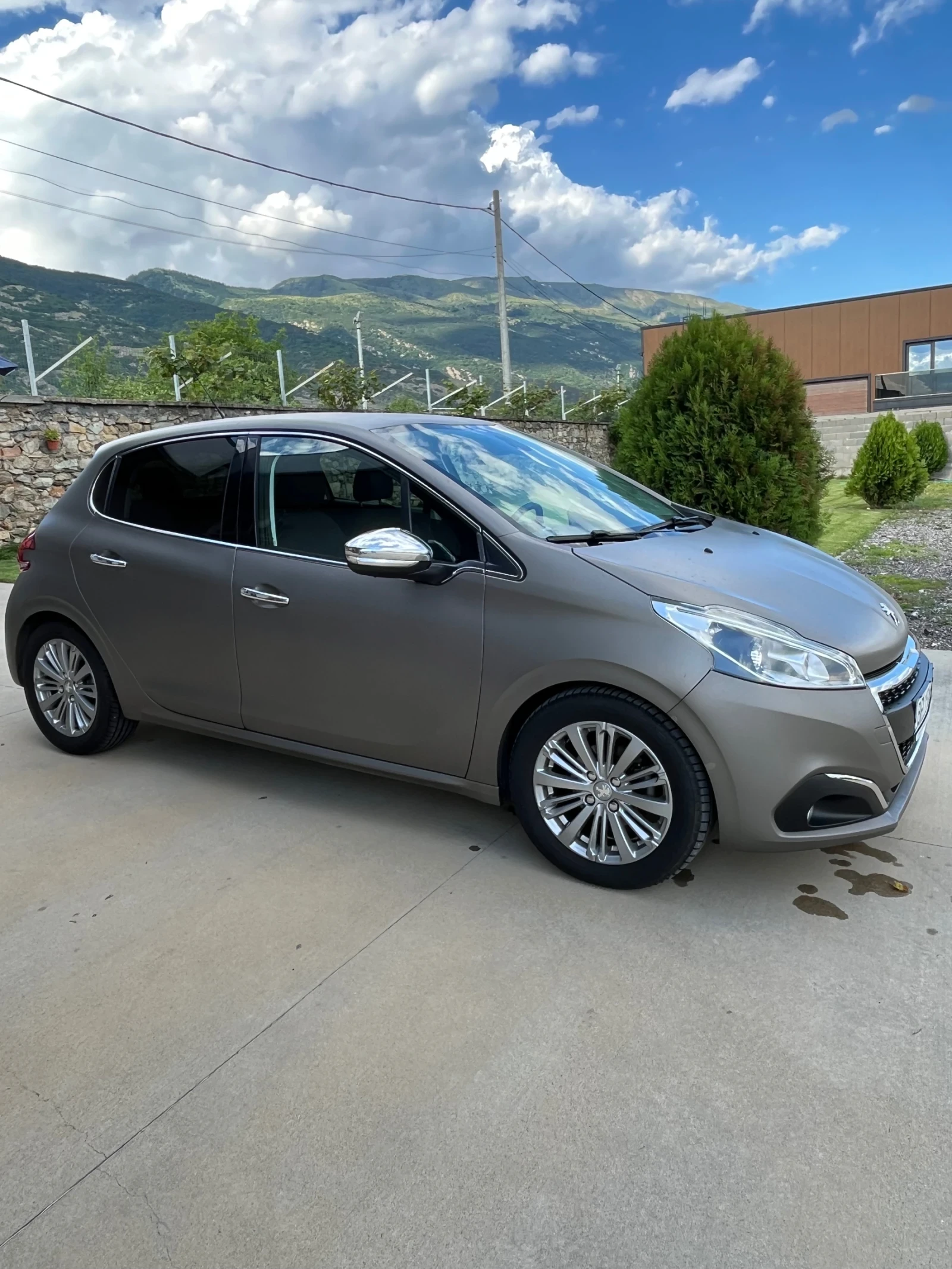 Peugeot 208 208 HDI , снимка 7 - Автомобили и джипове - 54919229