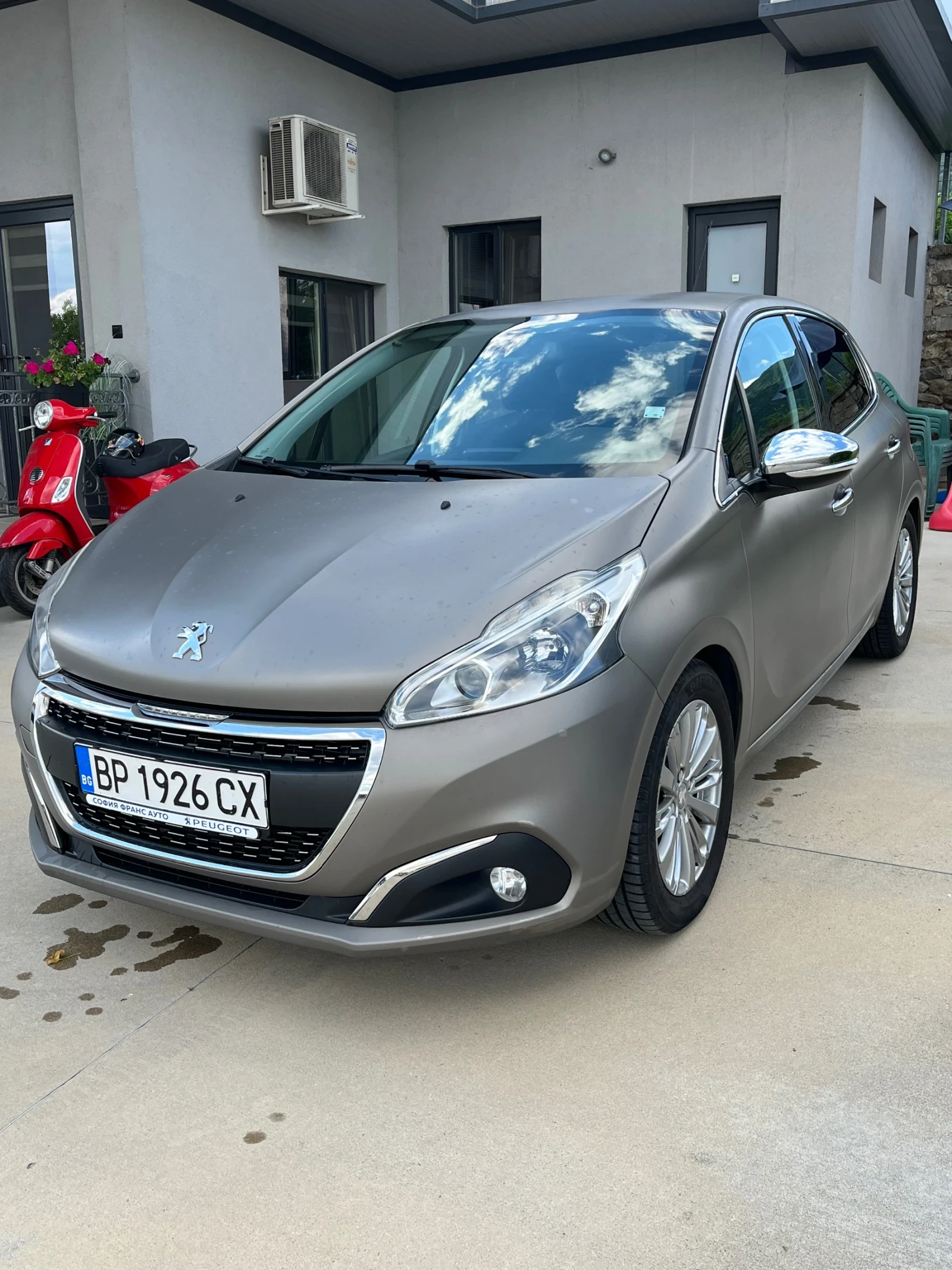 Peugeot 208 208 HDI , снимка 2 - Автомобили и джипове - 54919229