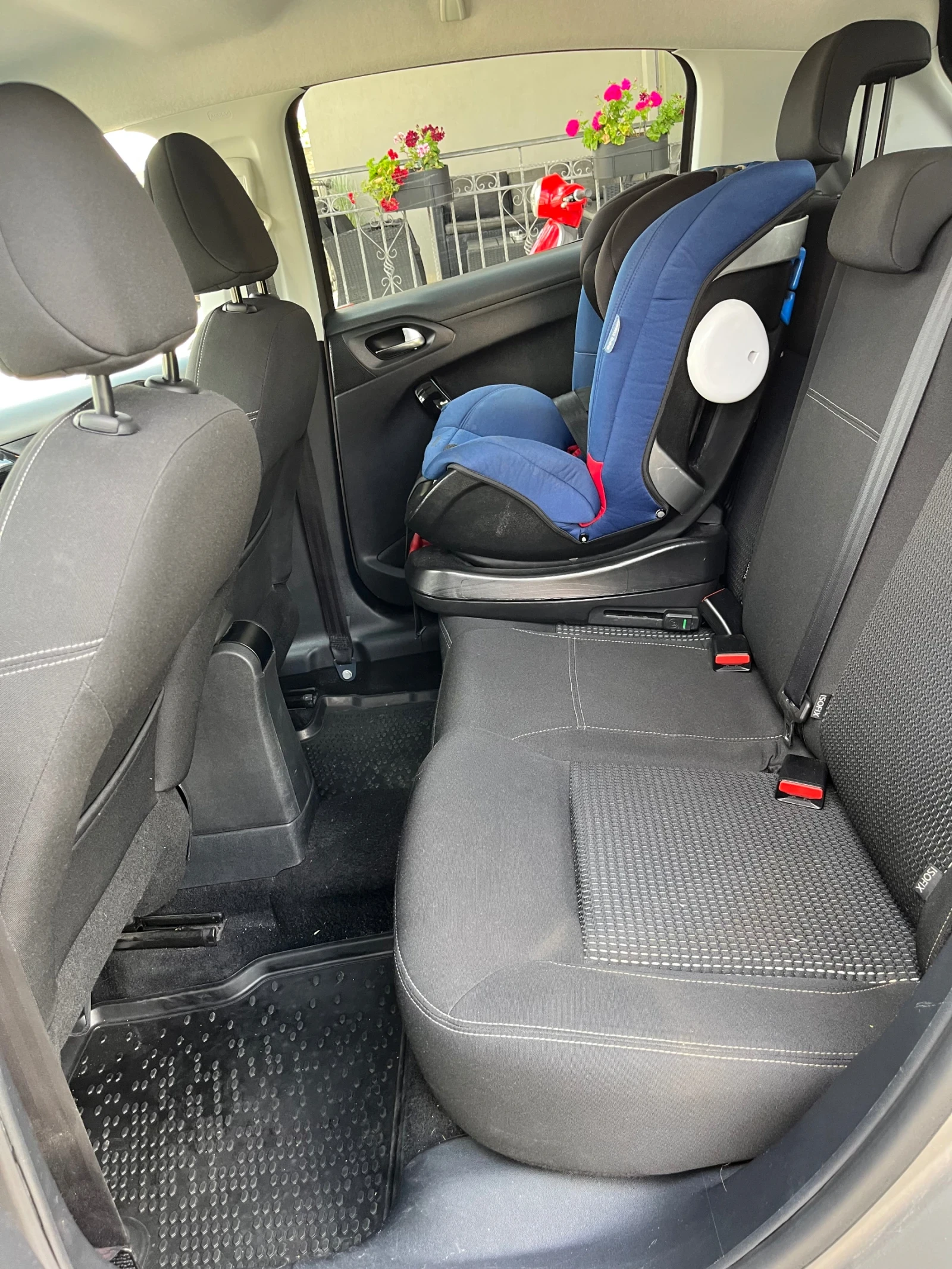Peugeot 208 208 HDI , снимка 15 - Автомобили и джипове - 54919229