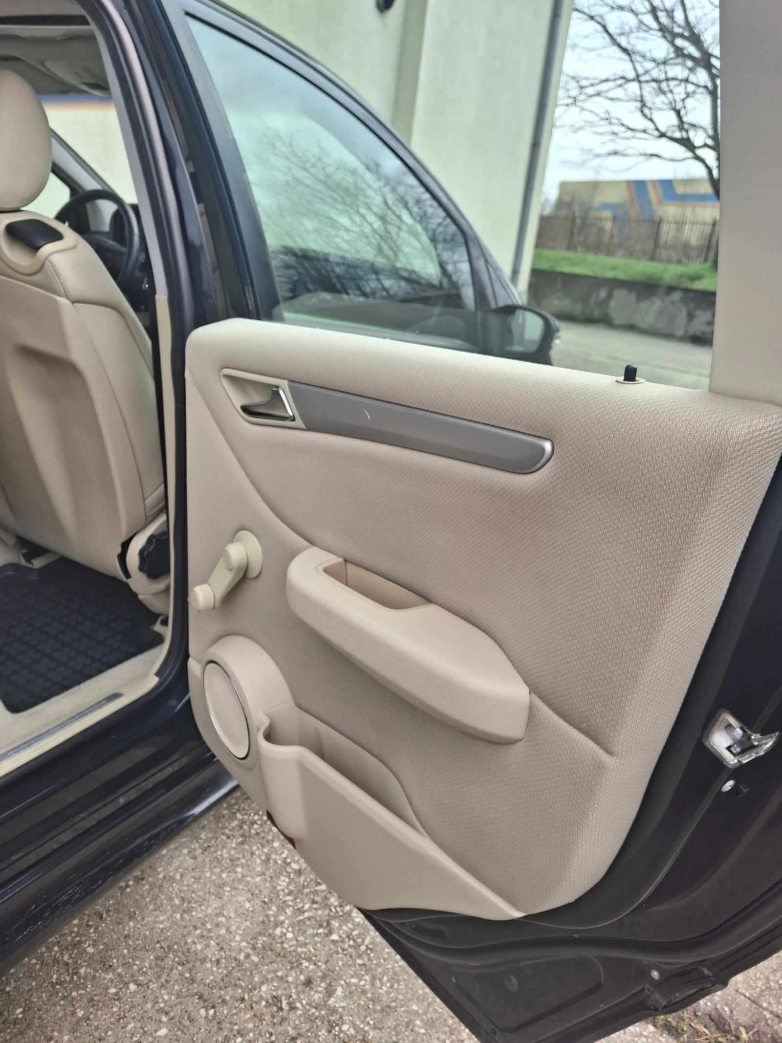 Mercedes-Benz B 170, снимка 8 - Автомобили и джипове - 55101050