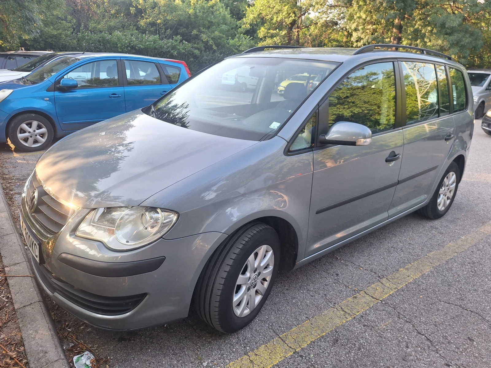 VW Touran, снимка 4 - Автомобили и джипове - 55403483