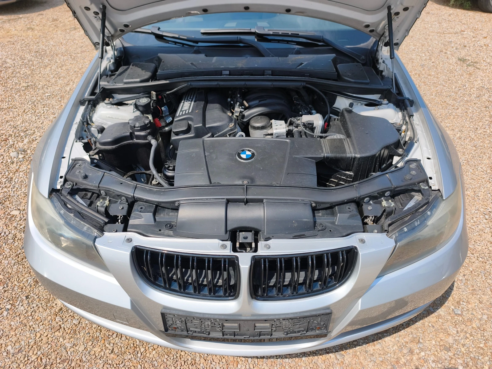 BMW 320  I 129k.c., снимка 17 - Автомобили и джипове - 55570922